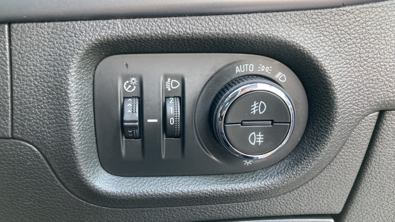 Vauxhall Astra 1.6 CDTi 16V 136 Tech Line Nav 5dr Diesel Hatchback